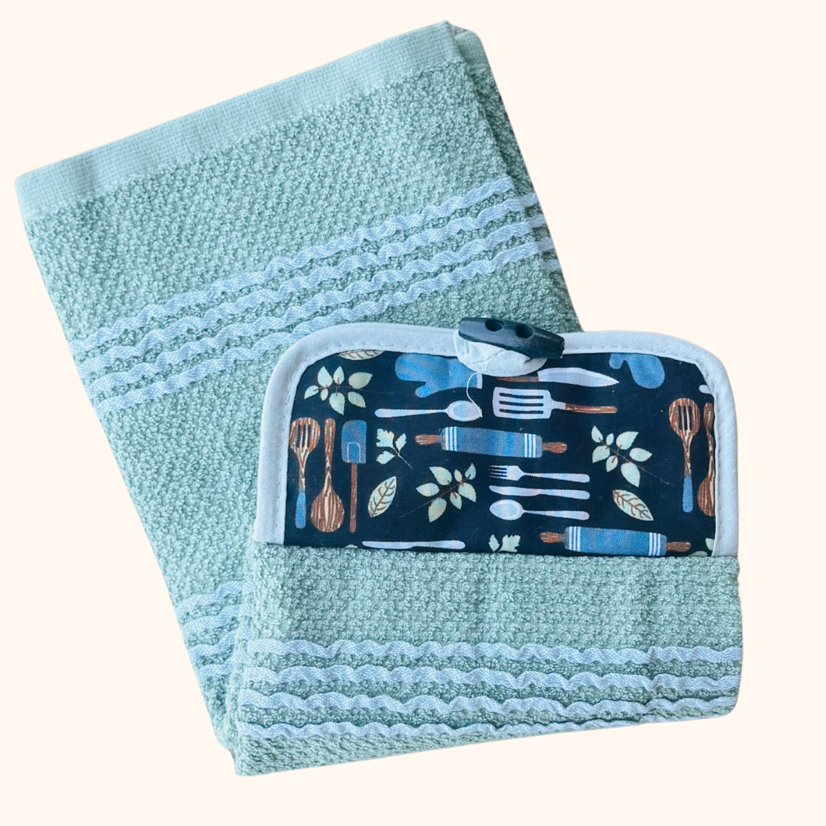 August Signature Stay Towel | Sage and Spoon Kitchen Hand Towel